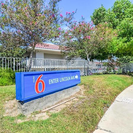 Motel 6-Corona, Ca Екстериор снимка
