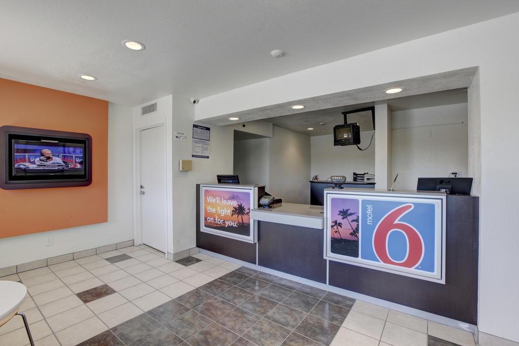 Motel 6-Corona, Ca Екстериор снимка