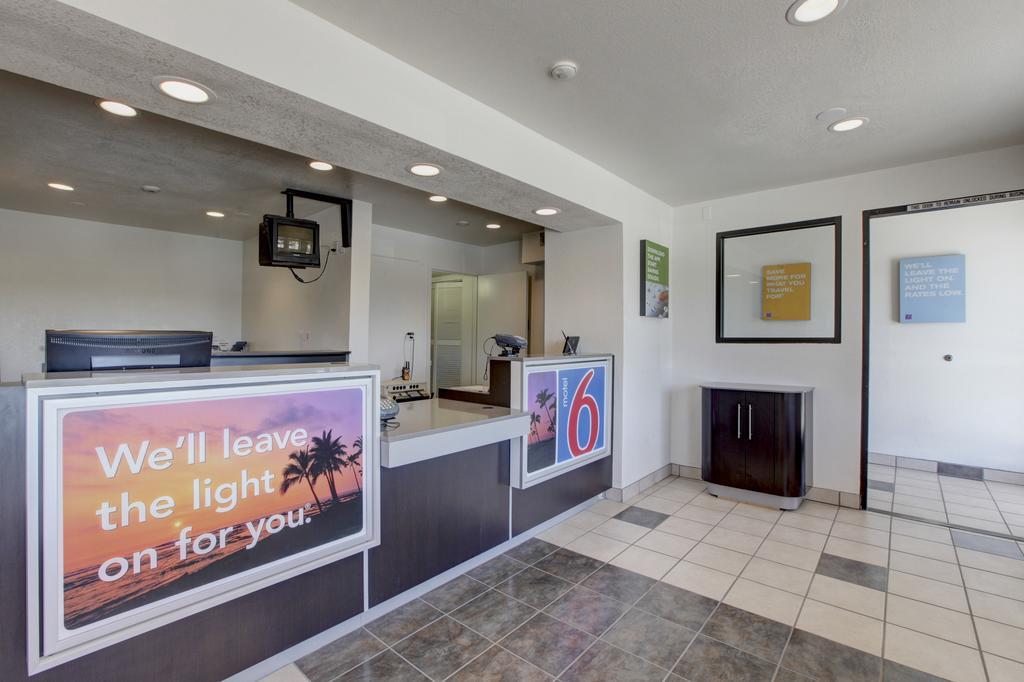 Motel 6-Corona, Ca Екстериор снимка