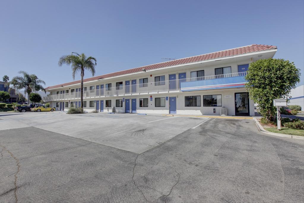 Motel 6-Corona, Ca Екстериор снимка
