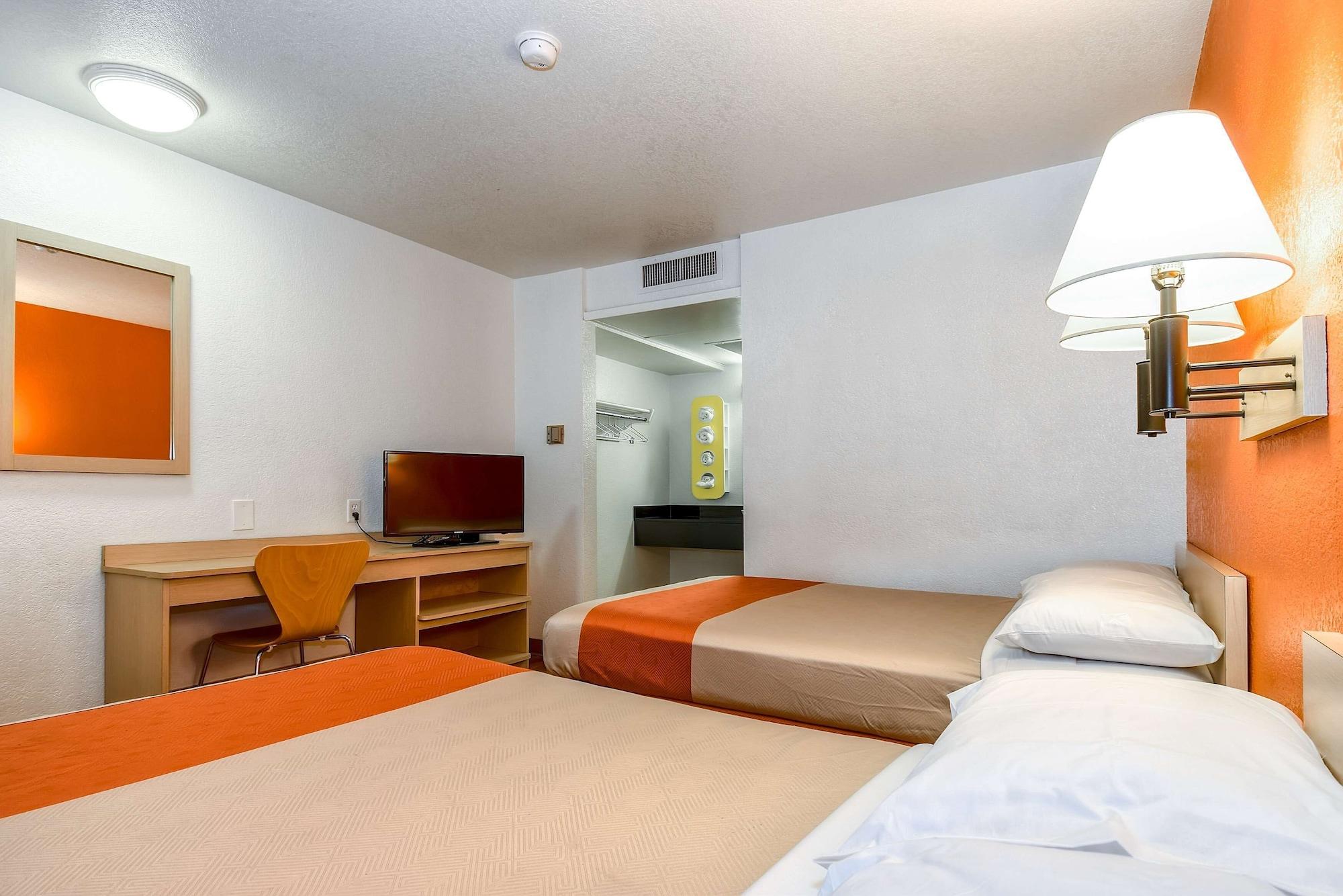Motel 6-Corona, Ca Екстериор снимка