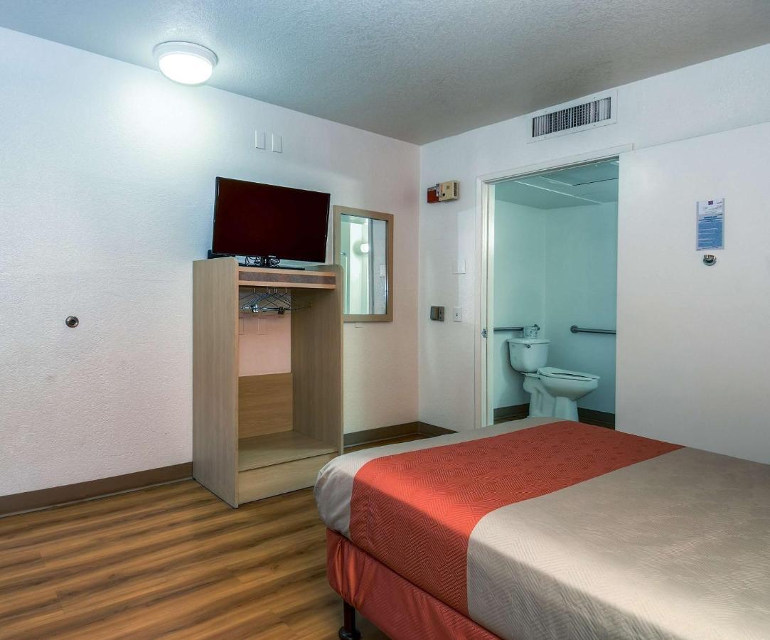 Motel 6-Corona, Ca Екстериор снимка