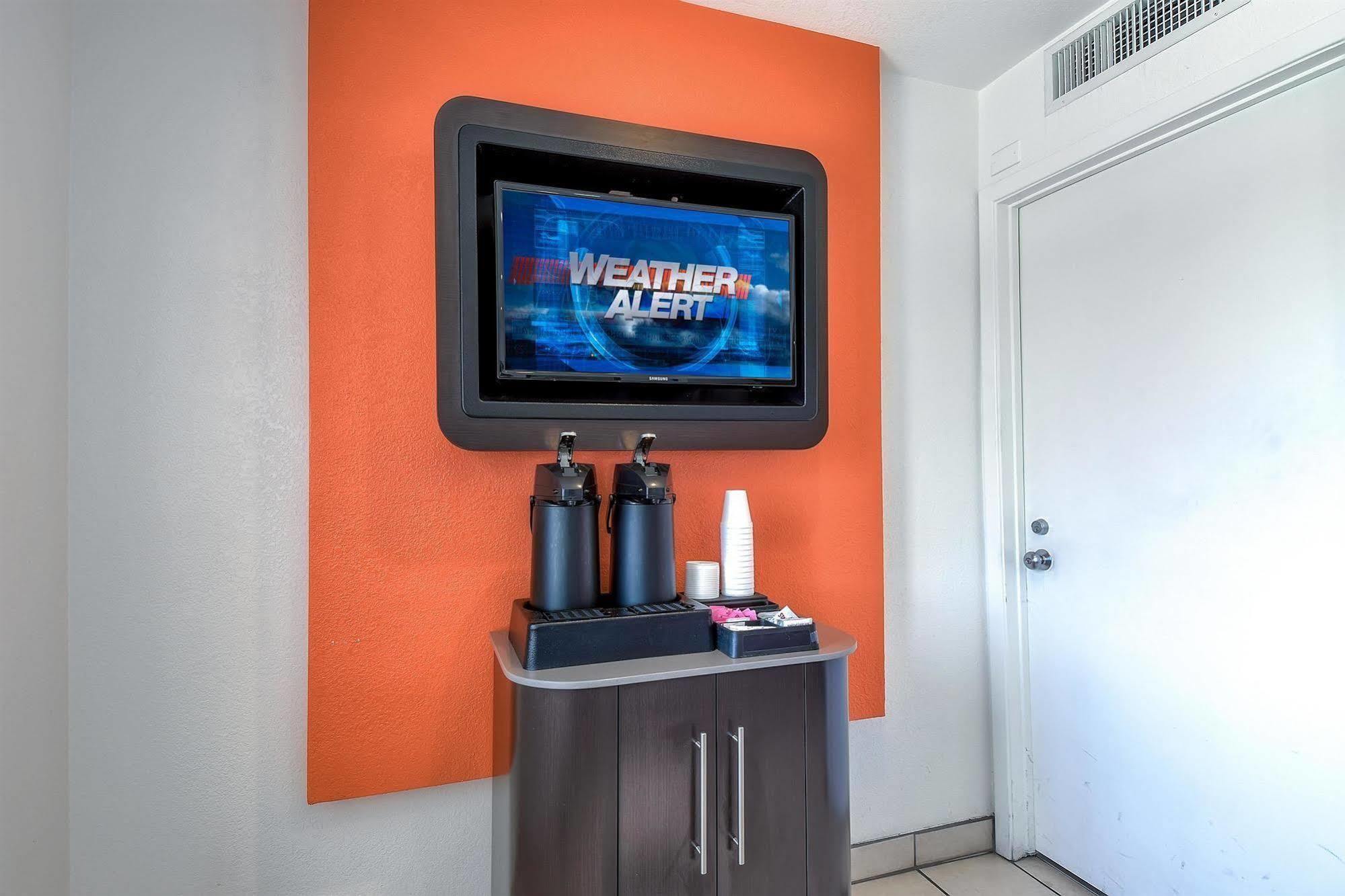 Motel 6-Corona, Ca Екстериор снимка